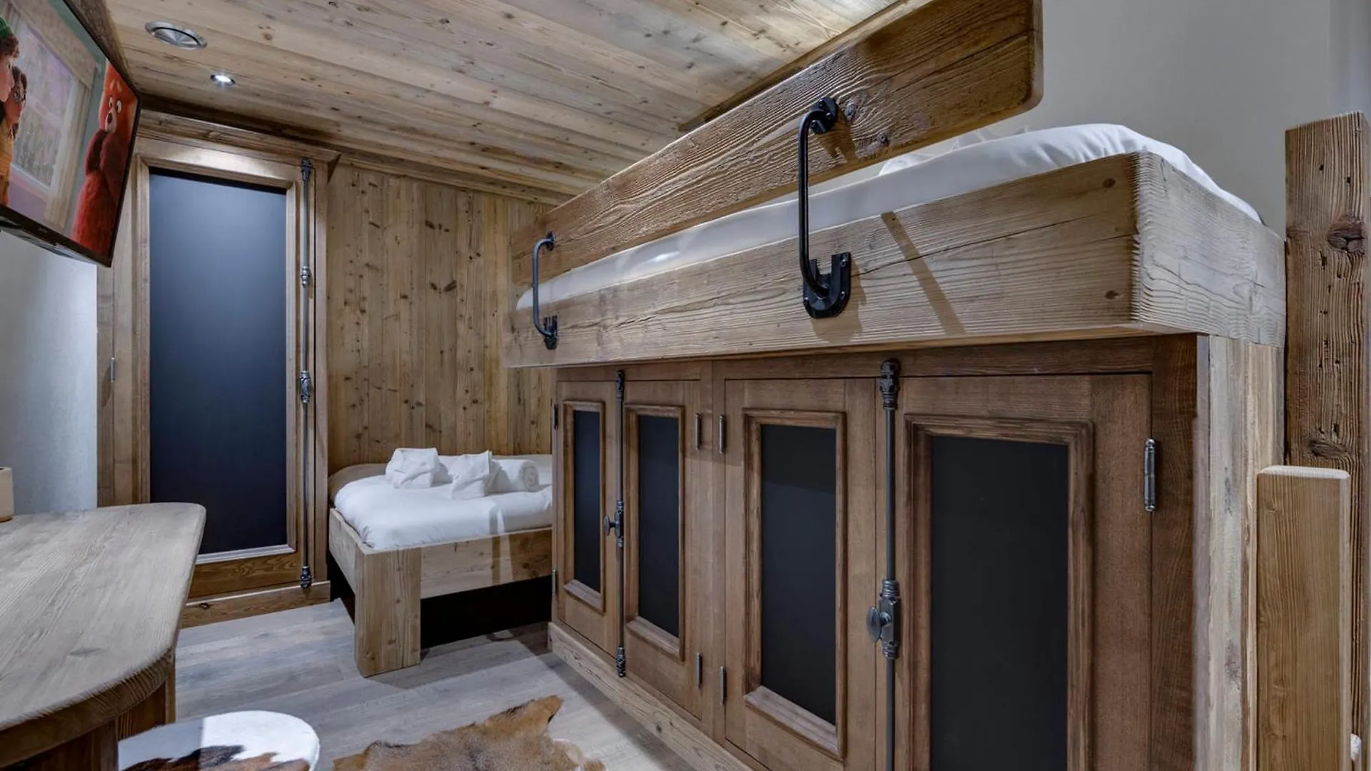 Appart. De 3 Ch. Avec Jacuzzi, Wi-Fi, Parking, A 500M Des Pistes - Fr-1-690-14 La Rosiere  La Rosiere (Savoie)