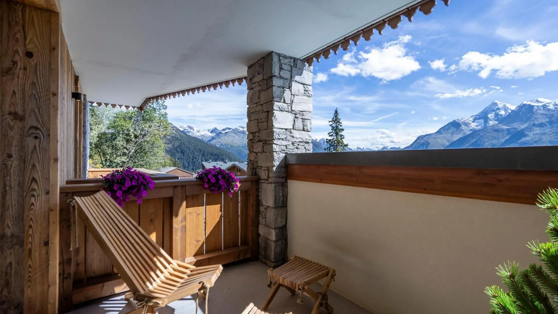 Appart. De 3 Ch. Avec Jacuzzi, Wi-Fi, Parking, A 500M Des Pistes - Fr-1-690-14 La Rosiere  Apartment La Rosiere (Savoie)